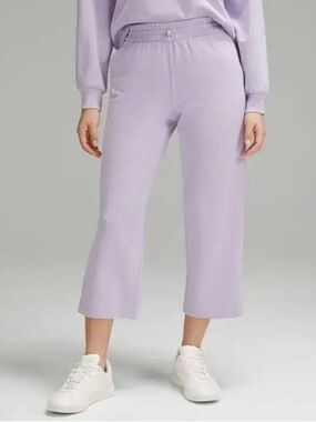 Lululemon Softstreme HR Straight Leg Crop 24 Inch Lilac Ether Size 12